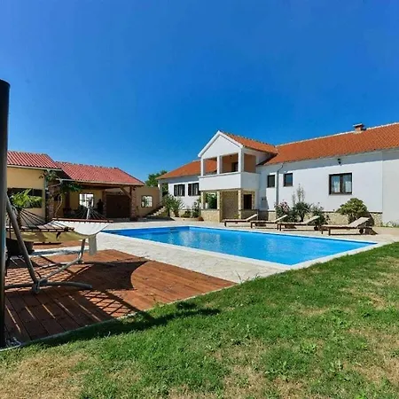 Marinic Comfortable Villa *