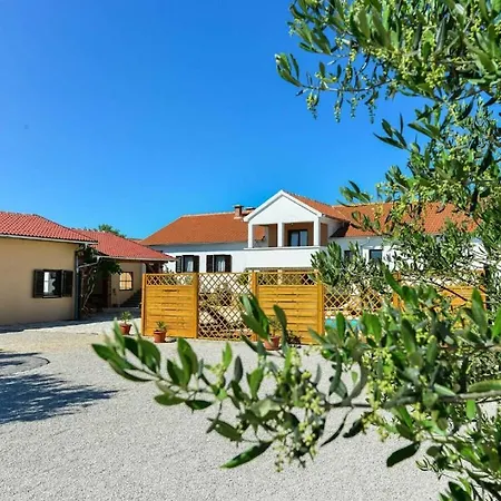 Marinic Comfortable Villa *