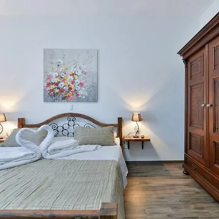 Marinic Comfortable Villa *