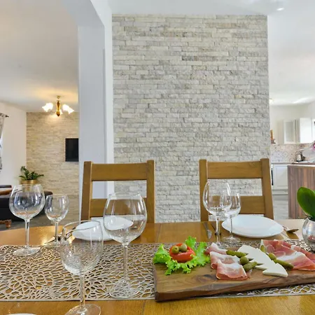 Marinic Comfortable Villa Zadar