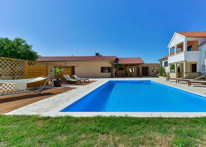 Marinic Comfortable Вилла Задар