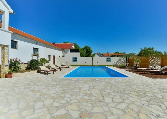 Marinic Comfortable Вилла Задар